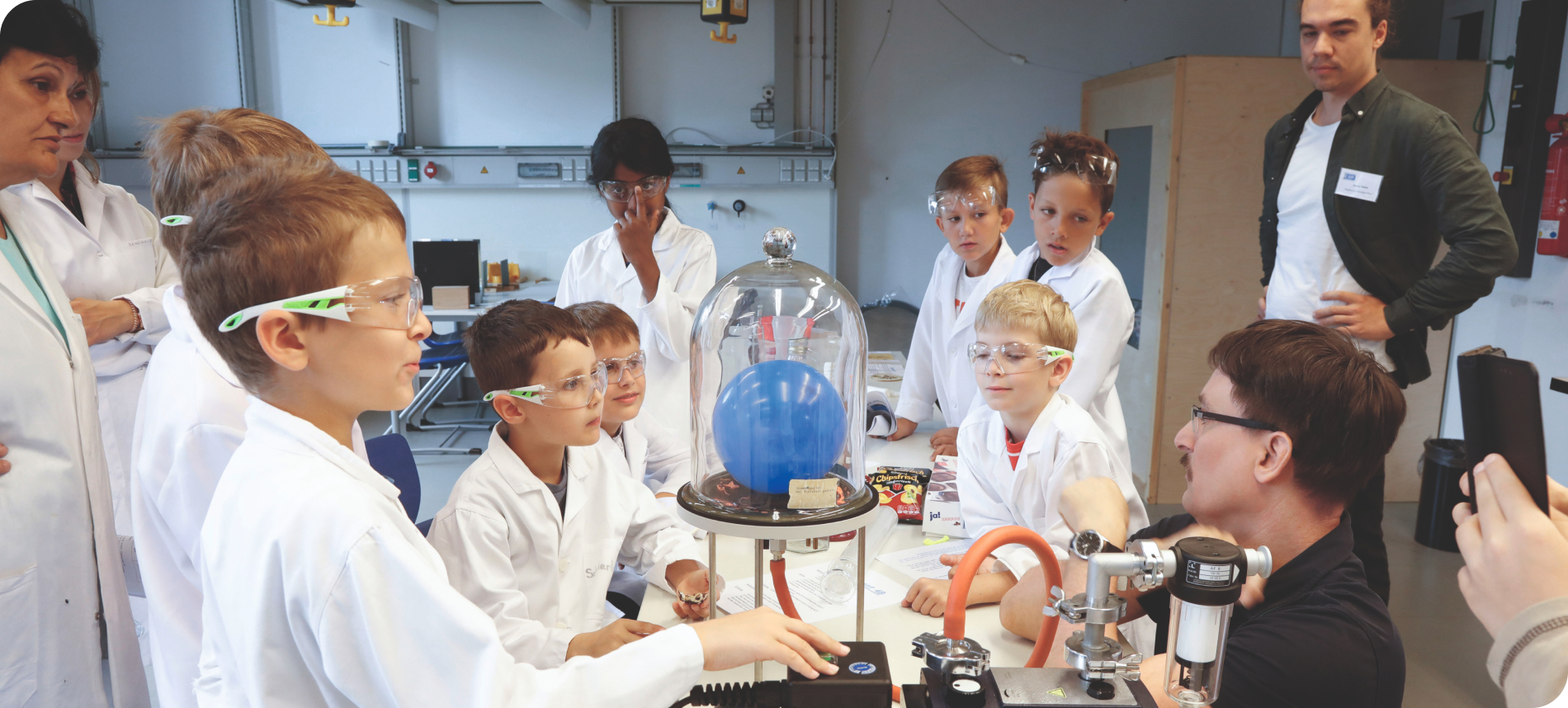Bild von Kindern der Wissenschafts- und Forschungsförderung